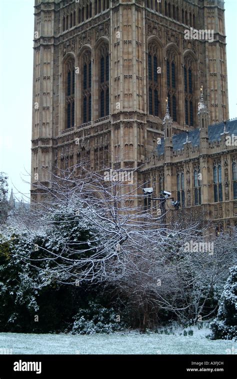 Houses Of Parliament With Snow London Stock Photo Alamy