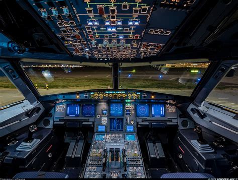 Photos Airbus A320 233 Aircraft Pictures Flight Deck Airbus Flight