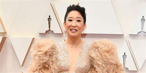 Sandra Oh Sparkles On The Red Carpet At Oscars 2020 2020 Oscars