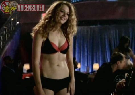 Rachelle Lefevre Nuda ~30 Anni In What About Brian