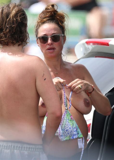 Topless Pictures Of Pregnant Camilla Franks At Australian Beach The Fappening