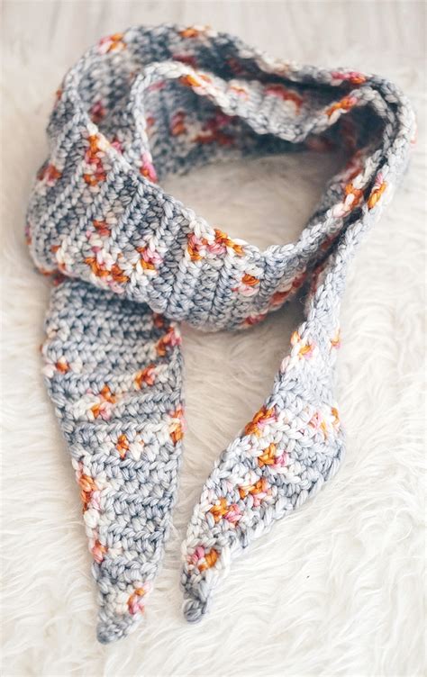 19 Stylish And Easy Crochet Scarf Patterns Dabbles Babbles