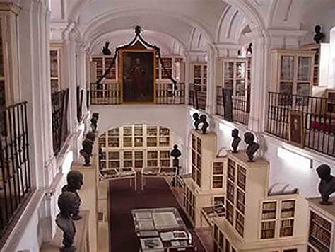 Biblioteca Teleki Bolyai Din Targu Mures Obiective Turistice De