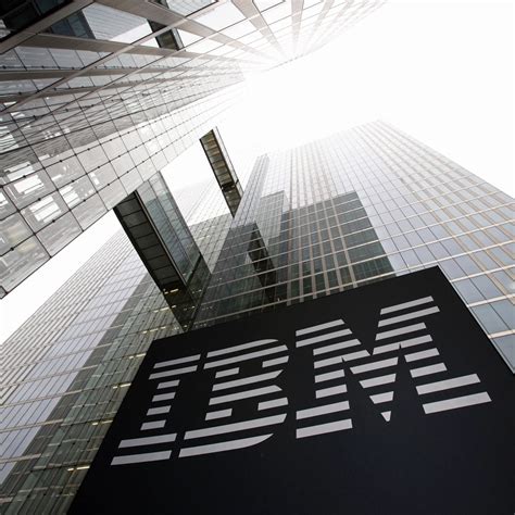 Ibm Nyseibms New Move Focus To Shift On Cloud Business