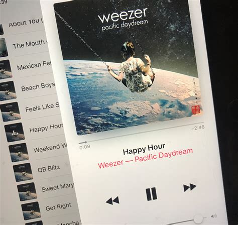 Weezer Happy Hour Irish Pub Shamrock ‘n Roll Star