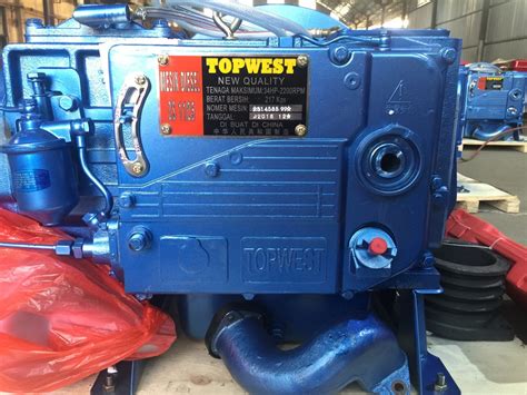 China 4 Stroke Small Water Cooled Marine Diesel Engine Without Tank