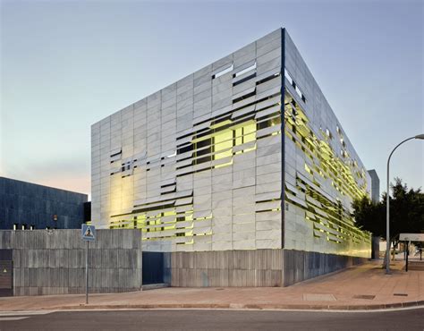 15 Extraordinary Modern Commercial Building Exterior ...