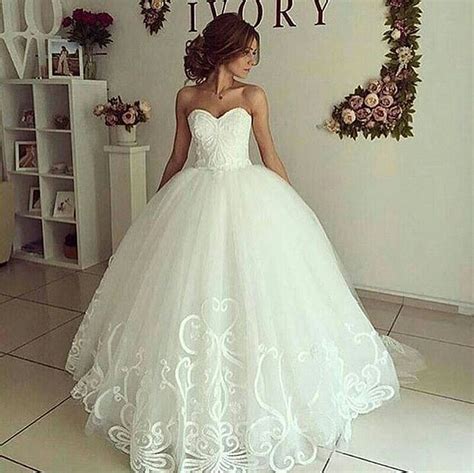 Sweetheart Strapless Ball Gown Wedding Dresses