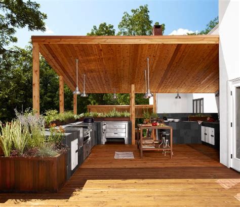 Rumah dengan akseseoris bambu pada dinding. Desain Warung Makan Dari Bambu - Feed News Indonesia