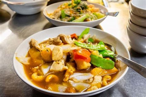 $1 up to 3 miles $2 up to 4 miles. Chinese Food Delivery & Takeout in Madison WI | EatStreet.com