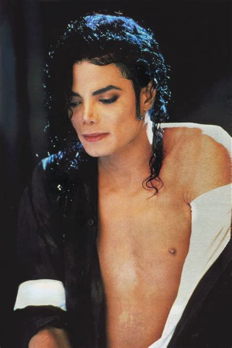 Javi perera) и другие музыкальные треки в хорошем качестве 320kbps в mp3. Michael Jackson Black or White Dangerous Handsome Boy ...