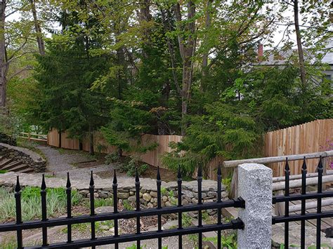 Pine Tree Fence A Maine Fence Company Wood Fences Metal Fences