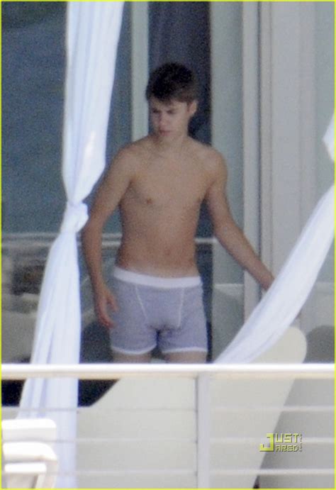 Justin Bieber Shirtless Time In Miami Photo 2565595 Justin Bieber Sean Kingston Shirtless