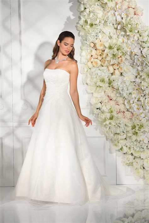 We did not find results for: Isabel de Mestre - Miss Isabel Kollektion 2015: Brautkleid ...