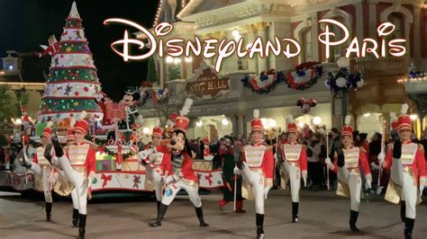 Disney Christmas Parade By Night At Disneyland Paris Youtube