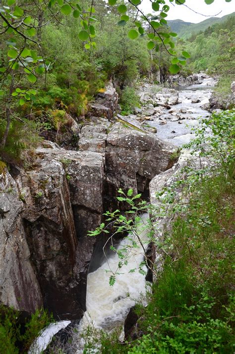 Dsc1727 Dog Falls And Coire Loch Glen Affric Scotland Ymeng00