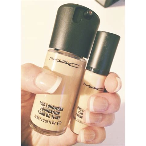 Mac Prolongwear Foundation Nc 15 And Concealer Nw 15 These Two Pair