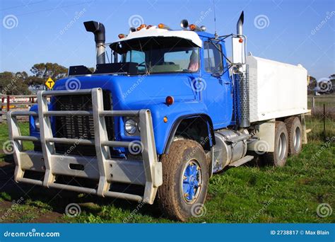 Small Truck Picture Image 2738817