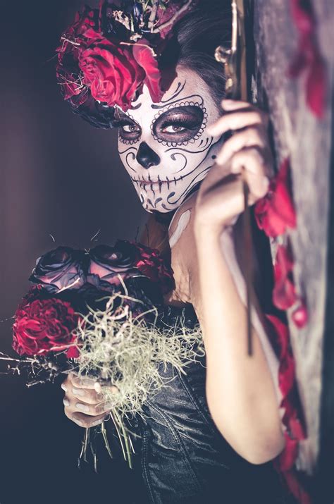 “nuestra señora de la santa muerte” — photographer christophe godfroid stylist alice scieur