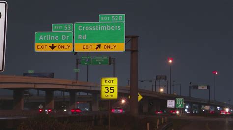 Misspelled Airline Dr Sign On I 45 North Txdot Replacing
