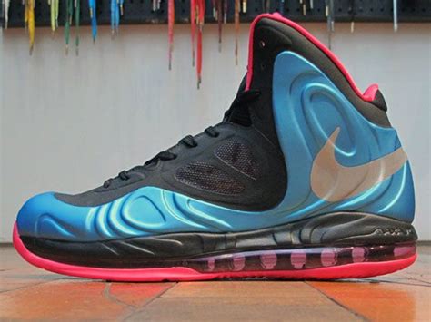 Nike Air Max Hyperposite Fireberry New Release Date Sole