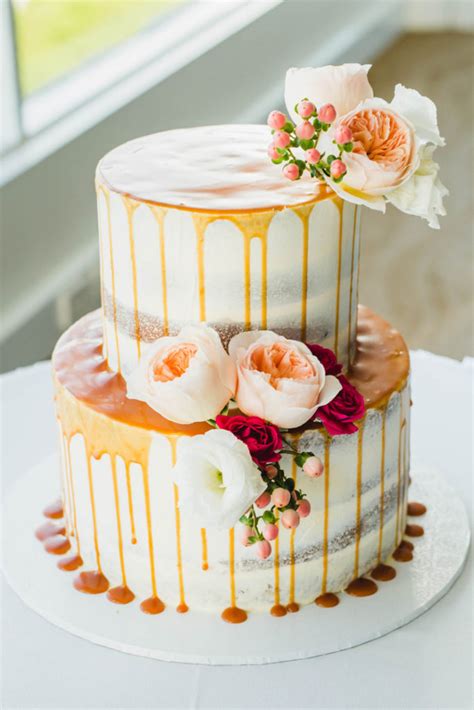 One cake mix yields 4 to 5 1/2 cups of batter. Decadent Drip Wedding Cakes - I DO Y'ALL