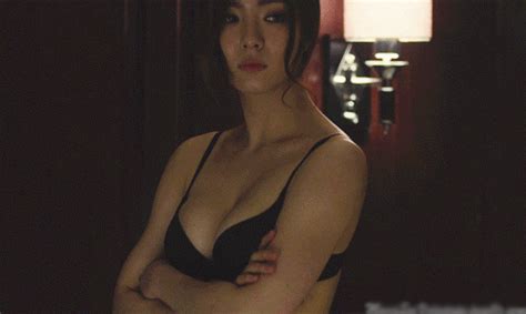 12 Hot Pictures Of Shin Se Kyung Daily K Pop News