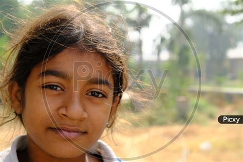 Image Of Indian Girl With A Smile Face Hb774331 Picxy