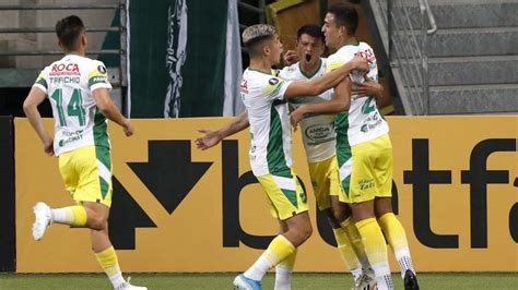 Independiente del valle por la copa libertadores. Defensa y Justicia venció al Palmeiras en Brasil - Sin Mordaza