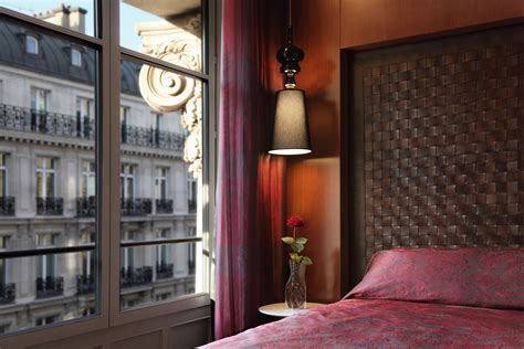 Whats Up Trouvaillesdujour The Banke Hotel In Paris An Artsy Place