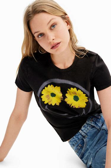 Womens Smiley® Flowers T Shirt I