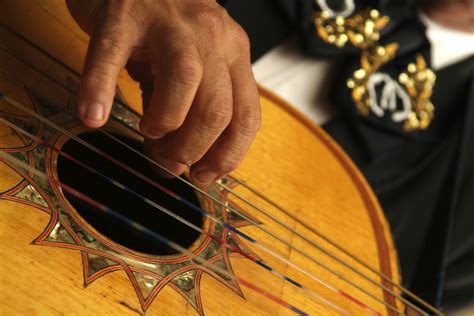 Five Best Spanish Classical Guitar Players Sounds And Colours