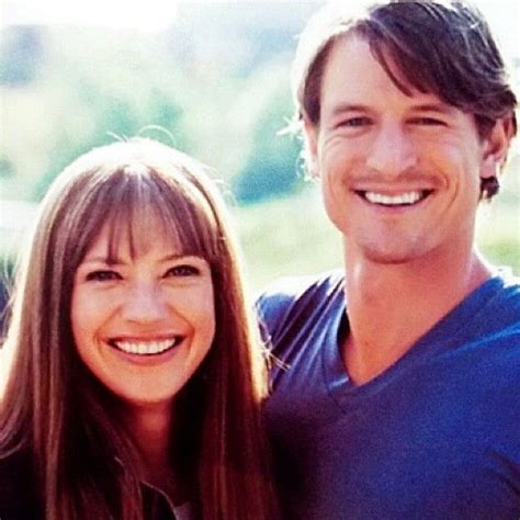 They Look Like Siblings Wth Fringe Series Philip Winchester Actors