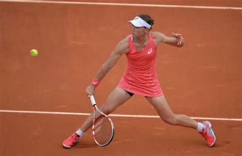 Tennis Roland Garros Jelena Jankovic Rallies Passed Samantha Stosur To