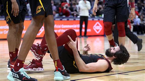 Cavaliers Guard Rubio Out For The Season With Acl Injury Stadium Astro