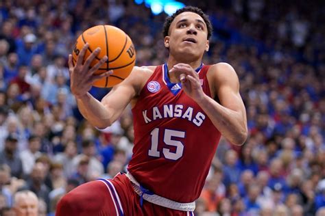 Kevin Mccullar Jr Returning To Kansas For Final Season What This