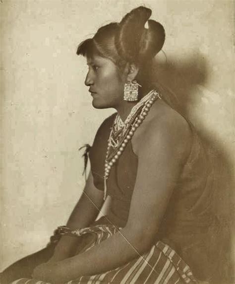 Hopi Girl Circa 1900 Native North Americans American Indigenous Peoples Native American Hair