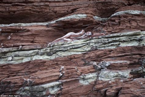 These Camouflaged Naked People Are Hard To Spot And Sexy
