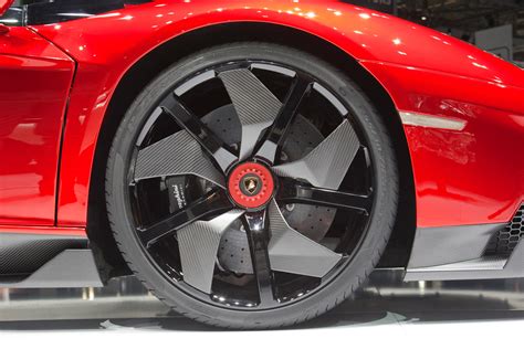 Lamborghini Aventador J Carbon Wheel Car Body Design
