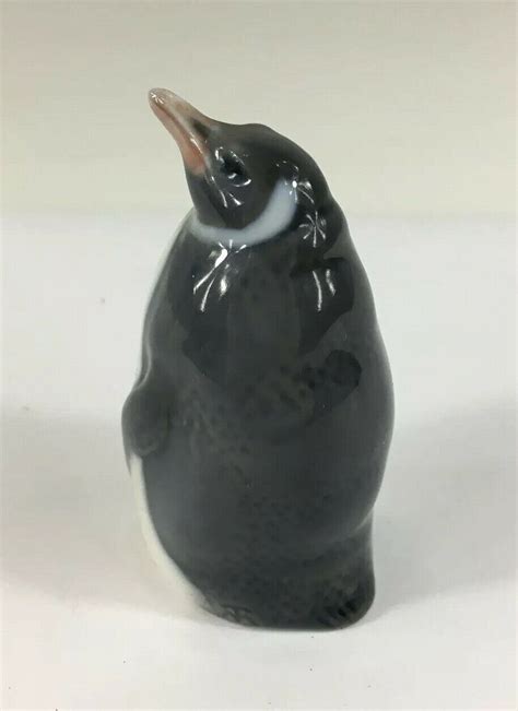 Royal Copenhagen Emperor Penguin 3003 Figurine Denmark 7cm In Height