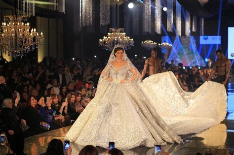 Yosra El Lozy Models Most Expensive Wedding Dress In The World Arabia