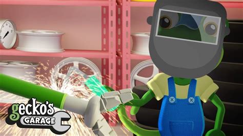 The Robot Arm And Gecko Geckos Garage Cartoons For Kids Trucks For