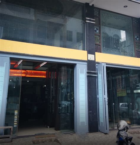 Anda berada pada tempat yang pas dan sesuai dengan keinginan anda, karena kami merupakan perusahaan yang bergerak dibidang alumunium baik dari pintu, jendela, kusen, partisi dan lain sebagainya. Harga Handle Pintu Kaca dan Pintu Aluminium di Medan