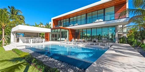 A Newly Constructed Home In Miami Beach Sells For 21 Million Mansion