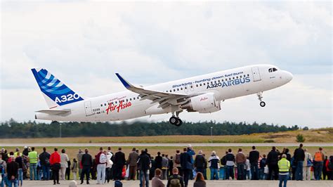 Modern Airliners Airbus A320