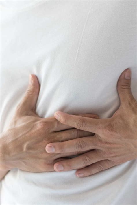 broken rib causes signs symptoms recovery time treatm