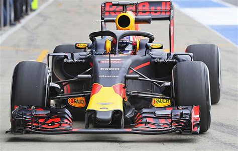 Fórmula 1 Red Bull También Prueba El Nuevo Halo Estilizado En