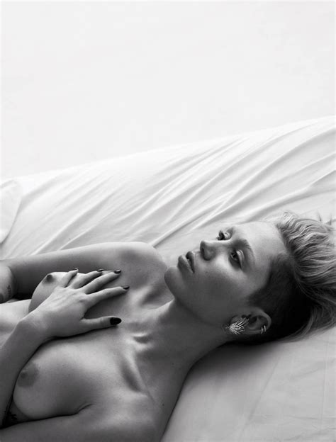 Miley Cyrus Topless In Magazine Photoshoot Porn Pictures Xxx Photos Sex Images 3232175 Pictoa