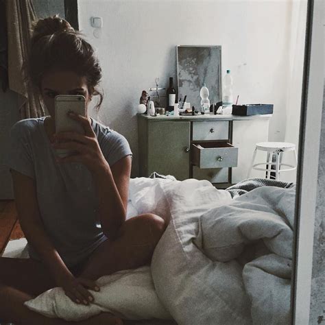Carolin Bärenz On Instagram 🤓 Mirror Selfie Selfie Poses Picture