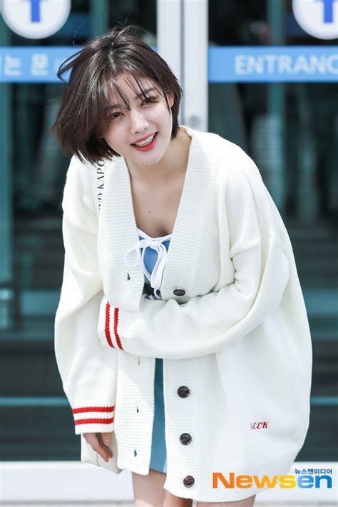 스타데일리뉴스=임옥정 기자 영화 '사랑하기 때문에'의 시사회가 19일 오후, 서울 광진구 롯데시네마 건대입구에서 열렸다. 김유정, 해맑게 화사한 미모포토엔HD - 손에 잡히는 뉴스 눈에 ...